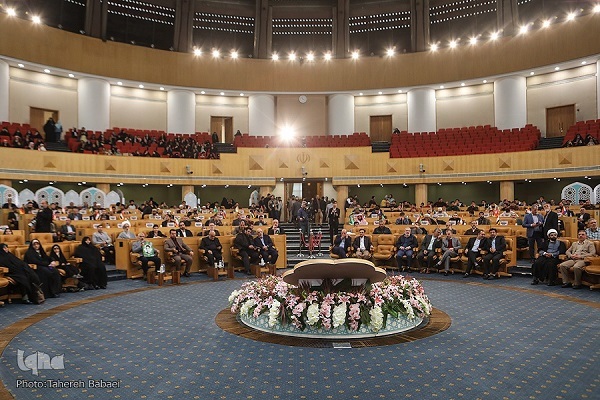 سوال چالشی حاشیه مسابقات بینالمللی قرآن / حضور سفیر عربستان + فیلم سوال چالشی حاشیه مسابقات بینالمللی قرآن / حضور سفیر عربستان + فیلم