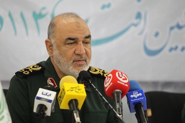 هیچ محدودیتی برای حمایت از برنامههای قرآنی نداریم؛ پاسداران حدود الهی و قرآن هیچ محدودیتی برای حمایت از برنامههای قرآنی نداریم؛ پاسداران حدود الهی و قرآن