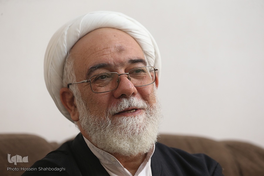 مردمداری و رعایت حقالناس از ویژگیهای برجسته آیتالله صلواتی بود مردمداری و رعایت حقالناس از ویژگیهای برجسته آیتالله صلواتی بود