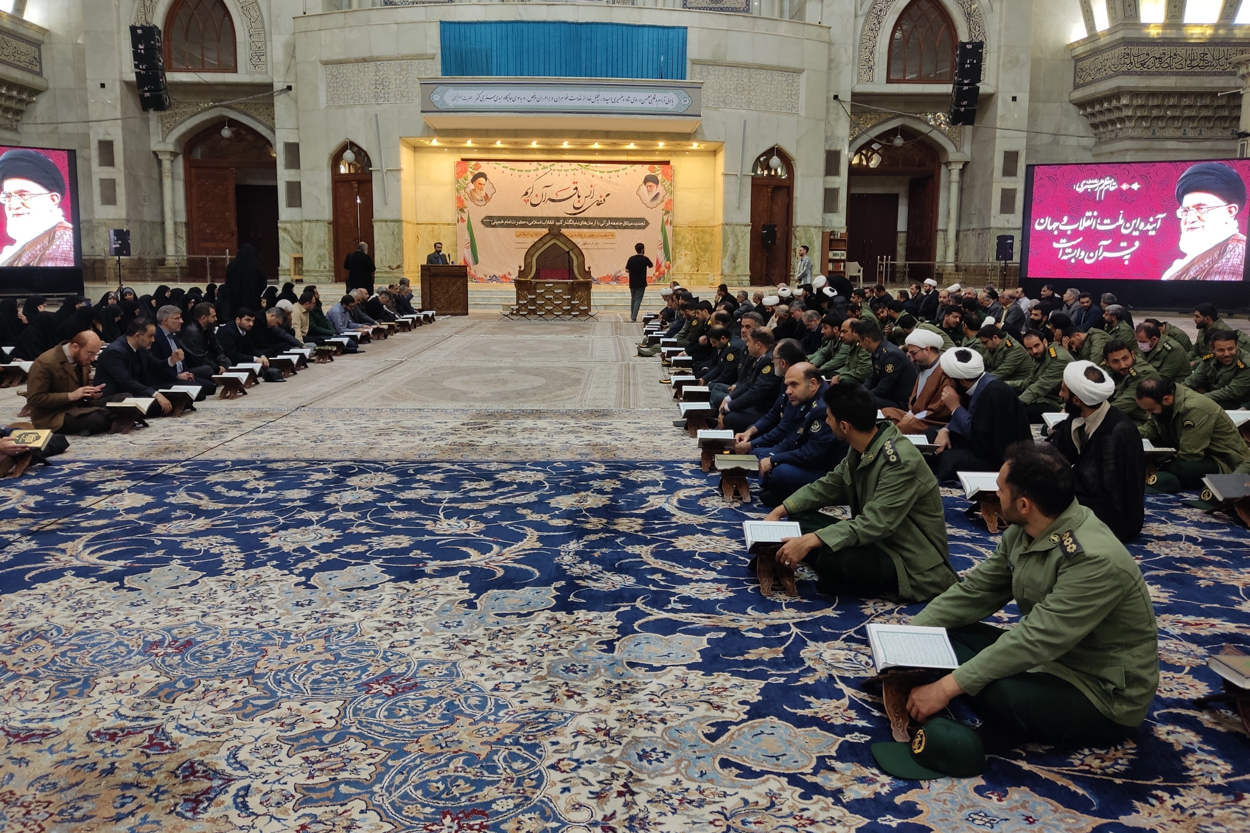 جهاد تبیین باید با محوریت قرآن صورت پذیرد