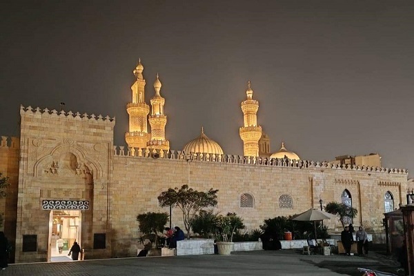 تزیین منارههای مسجد الازهر برای ماه رمضان + عکس تزیین منارههای مسجد الازهر برای ماه رمضان + عکس