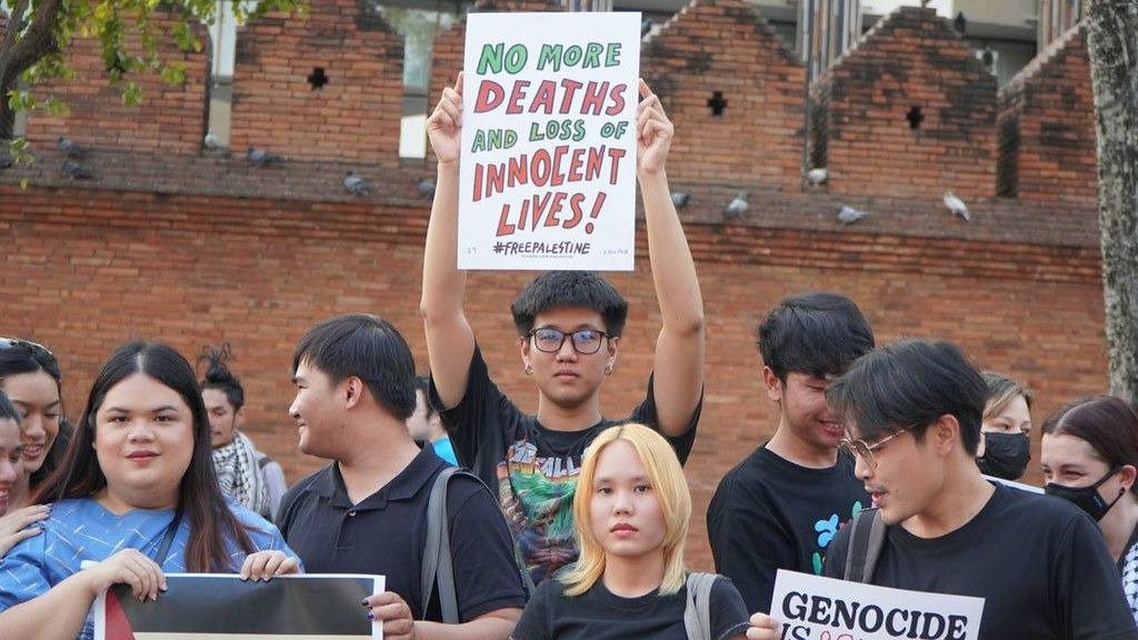 تجمع اعتراضی به جنایات اسرائیل در چیانگ مای تایلند تجمع اعتراضی به جنایات اسرائیل در چیانگ مای تایلند