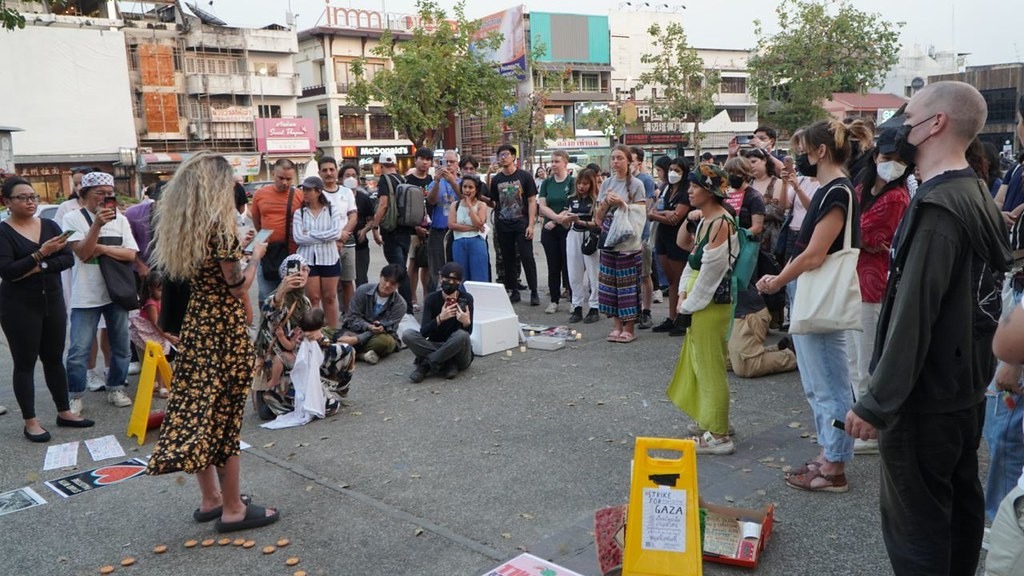 تجمع اعتراضی به جنایات اسرائیل در چیانگ مای تایلند تجمع اعتراضی به جنایات اسرائیل در چیانگ مای تایلند