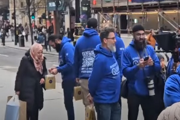 کمپین قرآنی مسلمانان انگلیس در لندن + فیلم