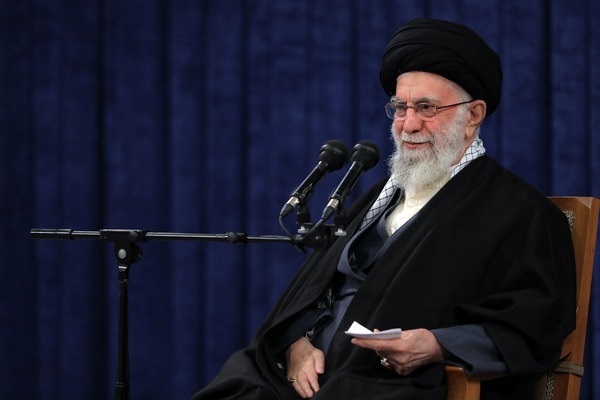 رهبر انقلاب اسلامی