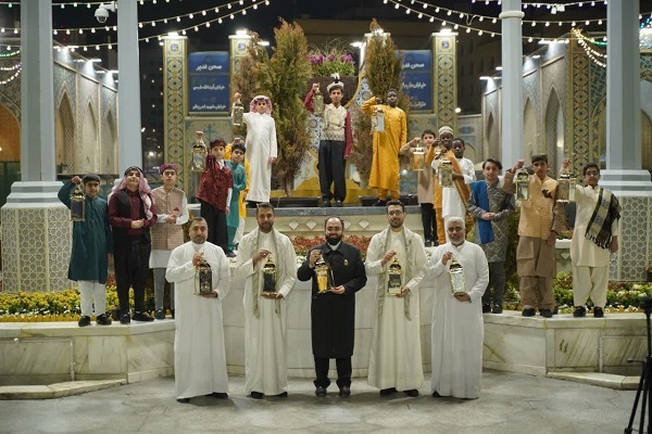 آیین سنتی «هل هلالک یا رمضان» در حرم مطهر رضوی برگزار میشود آیین سنتی «هل هلالک یا رمضان» در حرم مطهر رضوی برگزار میشود