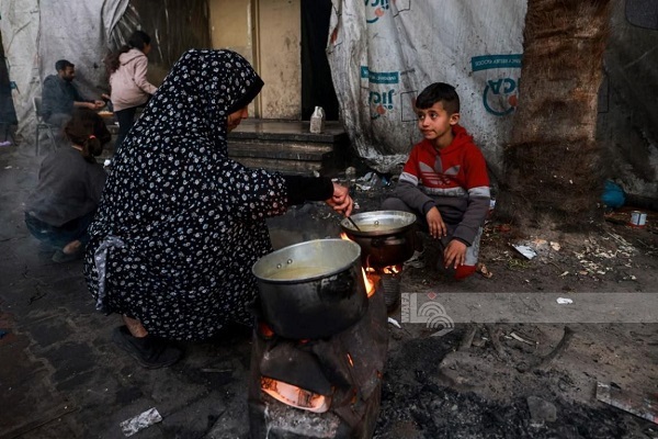 افطار روزهداران فلسطینی بر آوارهای رفح + فیلم افطار روزهداران فلسطینی بر آوارهای رفح + فیلم