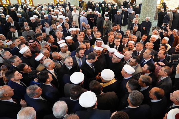 حضور بشار اسد در نماز عید فطر دمشق + عکس حضور بشار اسد در نماز عید فطر دمشق + عکس