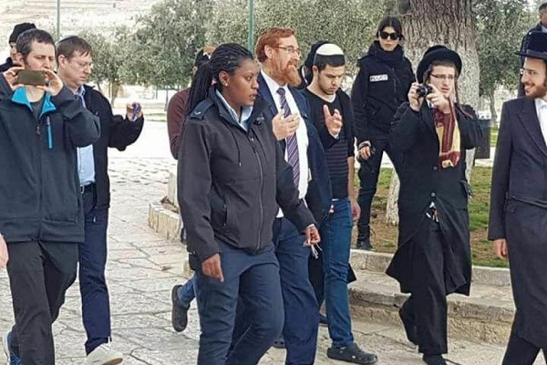 آسیب چندین دانشآموز در حمله اسرائیل به مدرسهای در کرانه باختری تا زیر گرفته شدن فلسطینی توسط یک صهیونیست آسیب چندین دانشآموز در حمله اسرائیل به مدرسهای در کرانه باختری تا زیر گرفته شدن فلسطینی توسط یک صهیونیست