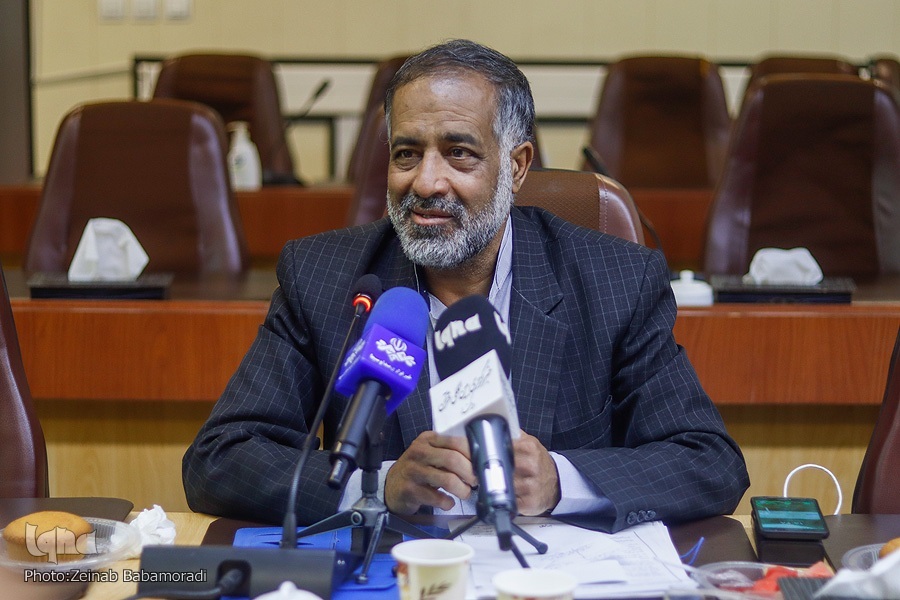 انتقاد از تصدی‌گری معاونت قرآن و فقدان شفافیت مالی؛ دفاع «معاف» به استناد آمار + فیلم