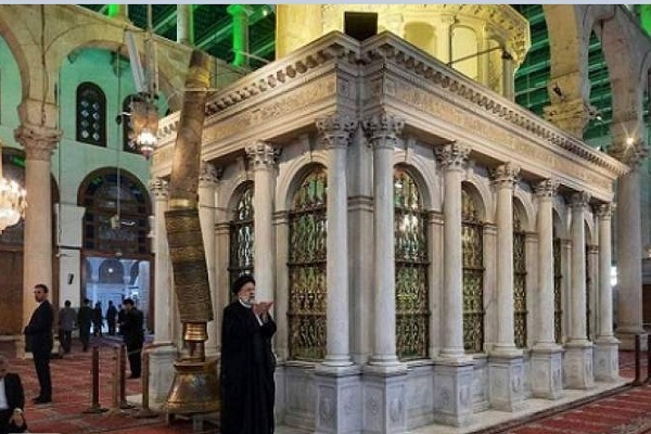 اقامه نماز رئیس جمهور ایران در مسجد اموی