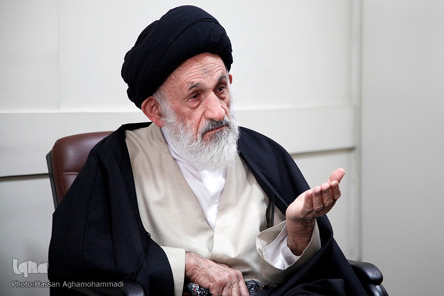 رقابت‌های سیاسی ناشی از حب دنیا است/ کاهش شدید تعداد طلبه در منطقه شمیران