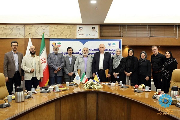 امضای تفاهم‌نامه همکاری نهادکتابخانه‌های عمومی و کتابخانه غازی خسروبیگ