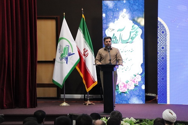 دشمن به دنبال لائیک کردن فضای دانشگاه است + عکس دشمن به دنبال لائیک کردن فضای دانشگاه است + عکس