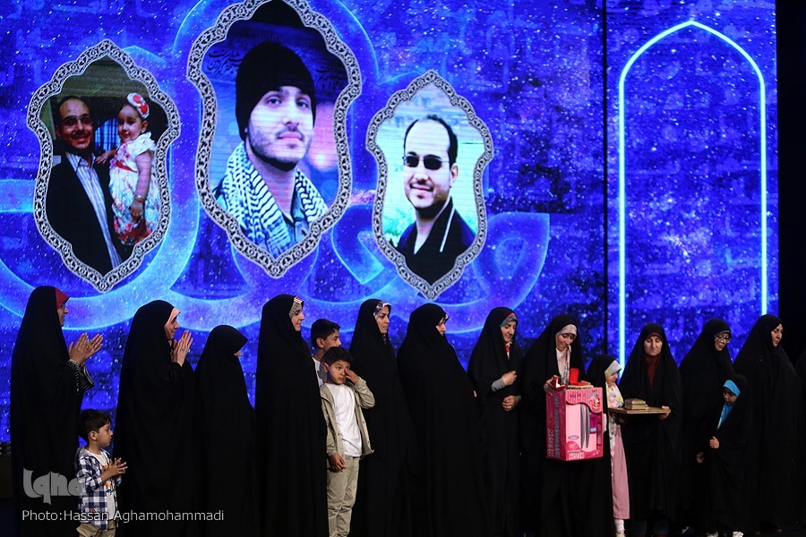 گردهمایی بزرگ محفل در میان استقبال باشکوه مخاطبان؛ امید به درخششی دوباره + عکس گردهمایی بزرگ محفل در میان استقبال باشکوه مخاطبان؛ امید به درخششی دوباره + عکس