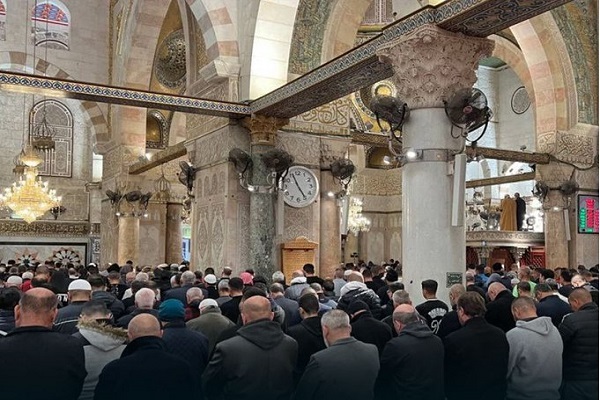 از نماز صبح باشکوه در مسجدالاقصی تا تداوم اعتصاب غذای خضر عدنان از نماز صبح باشکوه در مسجدالاقصی تا تداوم اعتصاب غذای خضر عدنان