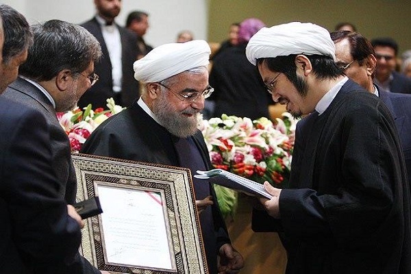 ترجمه ژاپنی قرآن و نگاه وحدت‌آفرین به کلام وحی + عکس