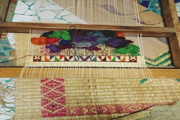 بافتن آیات قرآن کریم بر حصیر+ عکس بافتن آیات قرآن کریم بر حصیر+ عکس