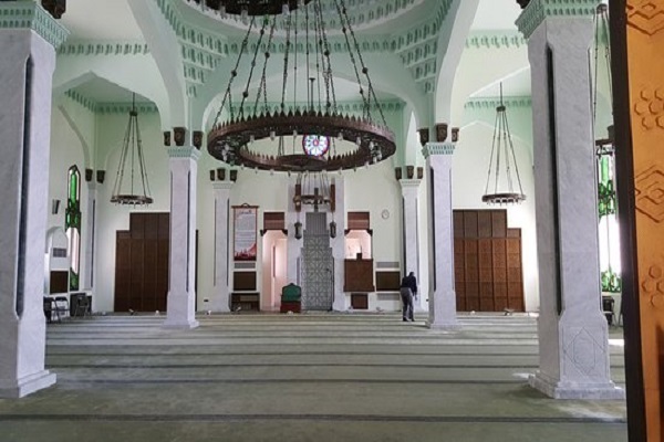 نگاهی به جنوبیترین مسجد اروپا + فیلم و عکس نگاهی به جنوبیترین مسجد اروپا + فیلم و عکس