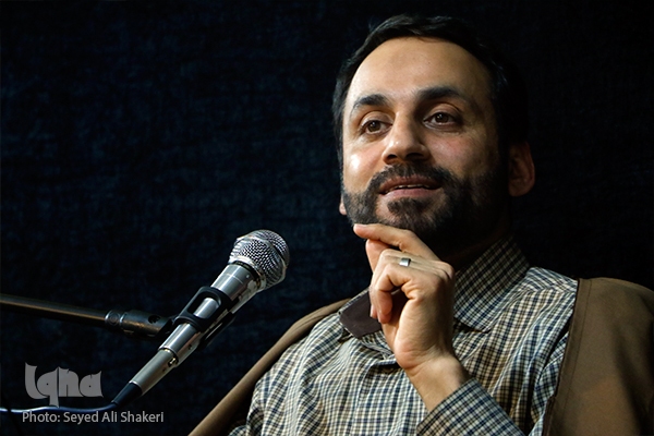 جلسات آموزش عمومی و تخصصی قرآن نصرت‌الله عارف‌حسینی