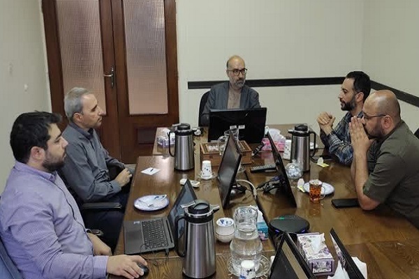 امام، مردم را قهرمان انقلاب می‌دانست/ استعمار؛ عامل بدبختی مسلمین