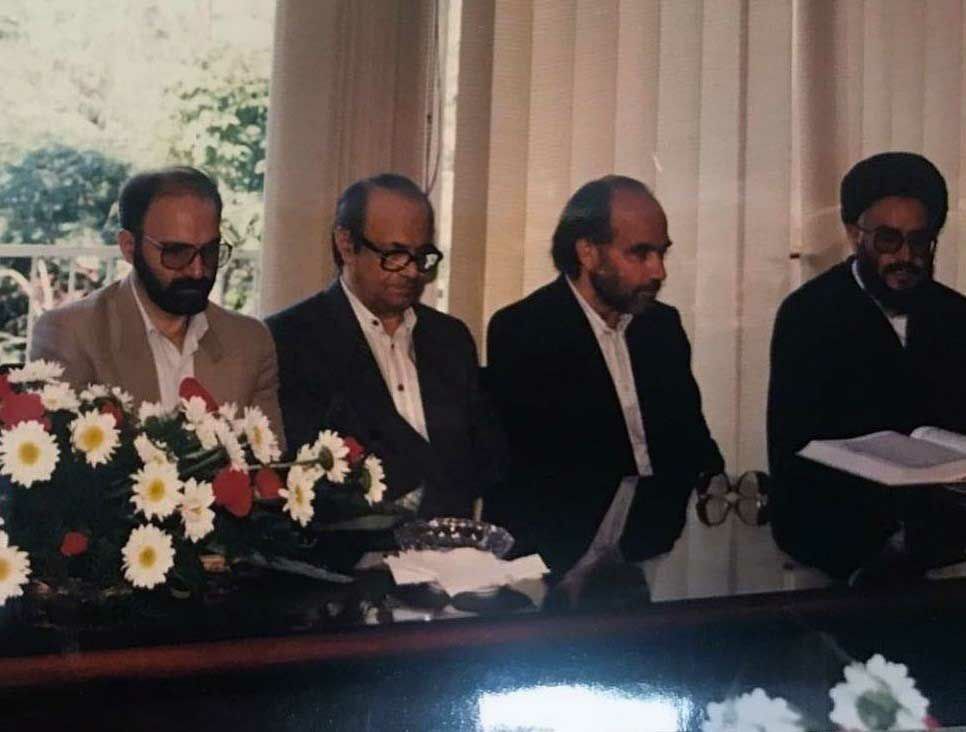 نقدی بر پرخاشگری عبدالکریم سروش نسبت به داوری اردکانی نقدی بر پرخاشگری عبدالکریم سروش نسبت به داوری اردکانی