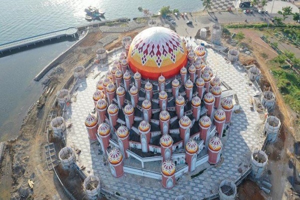 مسجدی با 99 گنبد ! + فیلم و عکس مسجدی با 99 گنبد ! + فیلم و عکس