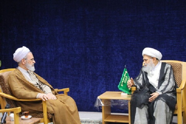 تفرقه و خودبینی در حوزه‌، منجر به شکست است/ لزوم حفظ شان حوزه