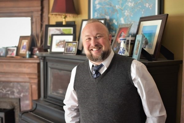 داستین جی بیرد، دکترای رشته فلسفه اجتماعی و سیاسی در دانشگاه ایالتی میشیگان و محقق آمریکایی