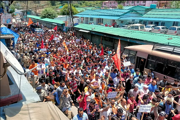 نشان X برای نشان دادن نفرت از مسلمانان نشان X برای نشان دادن نفرت از مسلمانان