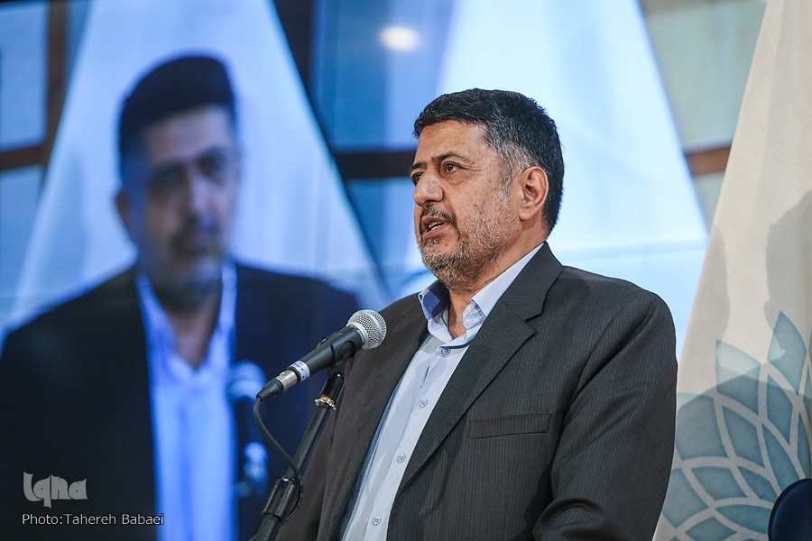 غدیر باید در شیوه زندگی و حکومت ما جاری باشد غدیر باید در شیوه زندگی و حکومت ما جاری باشد