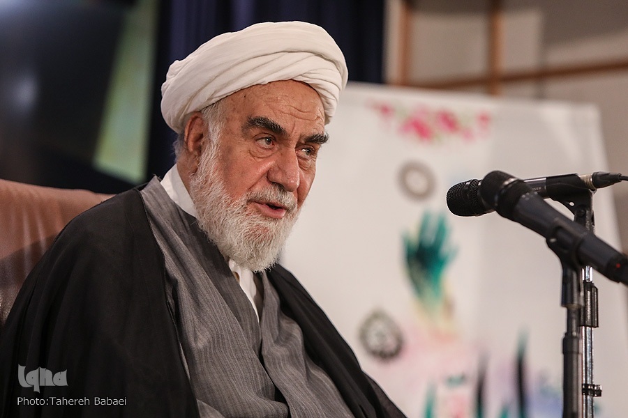 مهمانی 10 کیلومتری غدیر روایتی از شکست دشمن در جدایی مردم از دین است