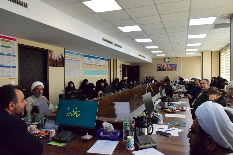 از فواید ایجاد وزارتخانه خانواده تا آسیب‌زا بودن آن