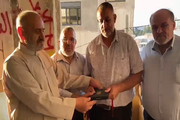 حضور هزاران در نماز صبح جمعه مسجدالاقصی و مسجد ابراهیمی