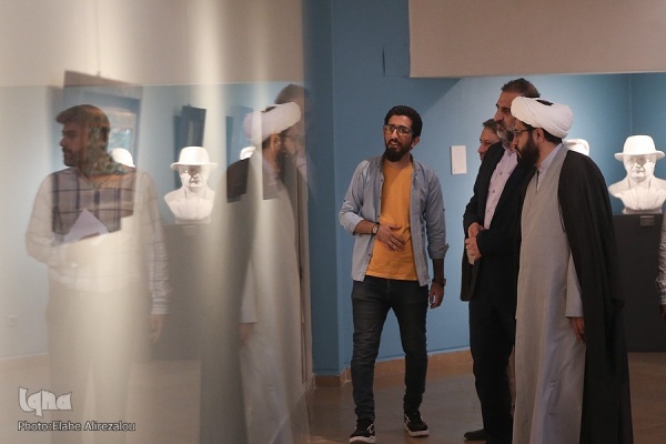 در حال تکمیل