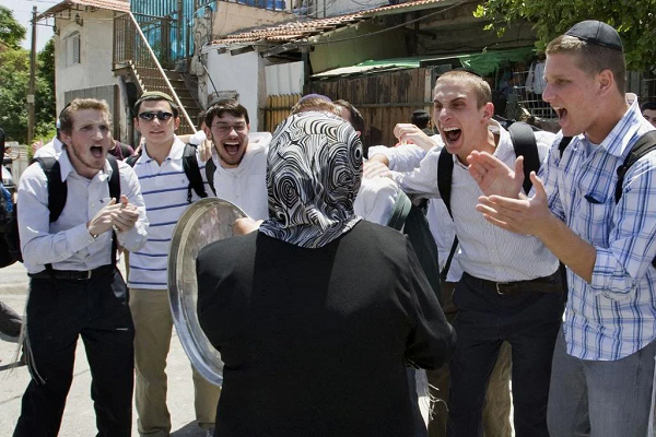 استراتژی نتانیاهو: حمایت از تشکیلات خودگردان فلسطین درکنار تضعیف آن استراتژی نتانیاهو: حمایت از تشکیلات خودگردان فلسطین درکنار تضعیف آن