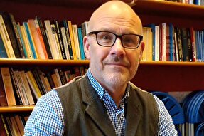 دلیل شورشهای اخیر فرانسه شکست پاریس در ادغام اقلیتها در جامعه است دلیل شورشهای اخیر فرانسه شکست پاریس در ادغام اقلیتها در جامعه است