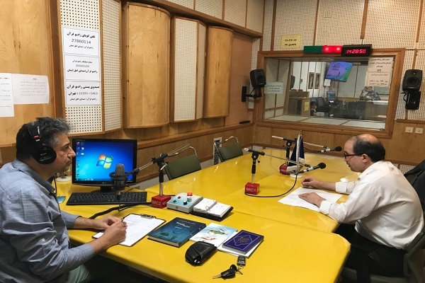 برنامه افق رادیو قرآن با حضور محمدحسین فریدونی، کارشناس دبیرخانه شورای توسعه فرهنگ قرآنی برنامه افق رادیو قرآن با حضور محمدحسین فریدونی، کارشناس دبیرخانه شورای توسعه فرهنگ قرآنی