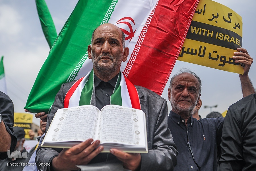 راهپیمایی سراسری محکومیت اهانت مجدد به ساحت قرآن برگزار شد راهپیمایی سراسری محکومیت اهانت مجدد به ساحت قرآن برگزار شد