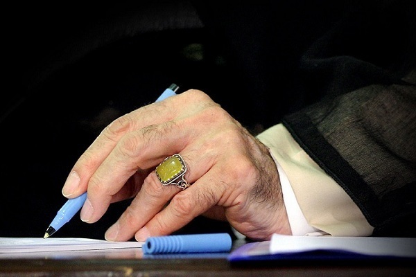 پاسخ رهبر انقلاب به استفتائی درباره فروش کالا پیش از تحویل گرفتن