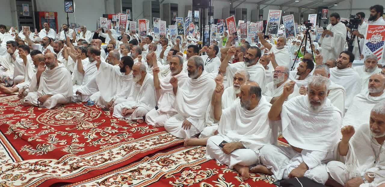 طنین شعارهای برائت از مشرکان زائران ایرانی در عرفات طنین شعارهای برائت از مشرکان زائران ایرانی در عرفات