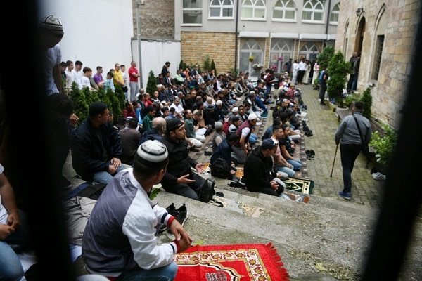 نماز عید قربان در سرتاسر جهان