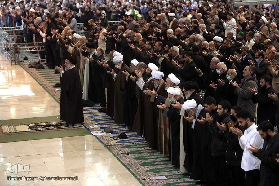 نماز عید سعید قربان به امامت حجتالاسلام سید احمد خاتمی اقامه شد نماز عید سعید قربان به امامت حجتالاسلام سید احمد خاتمی اقامه شد