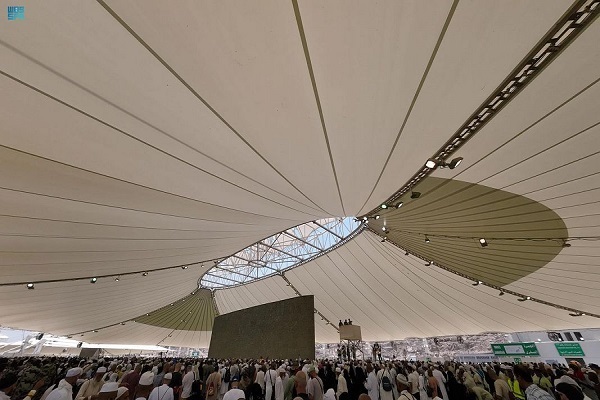 ساعات پایانی حج در منا  // اماده