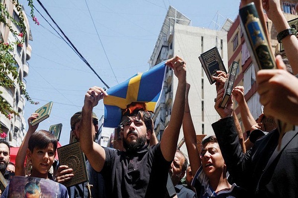 تاکید عربستان و ترکیه بر لزوم اتخاذ تدابیر فوری و سازمانیافته جهان اسلام علیه قرآن سوزی/آماده تاکید عربستان و ترکیه بر لزوم اتخاذ تدابیر فوری و سازمانیافته جهان اسلام علیه قرآن سوزی/آماده