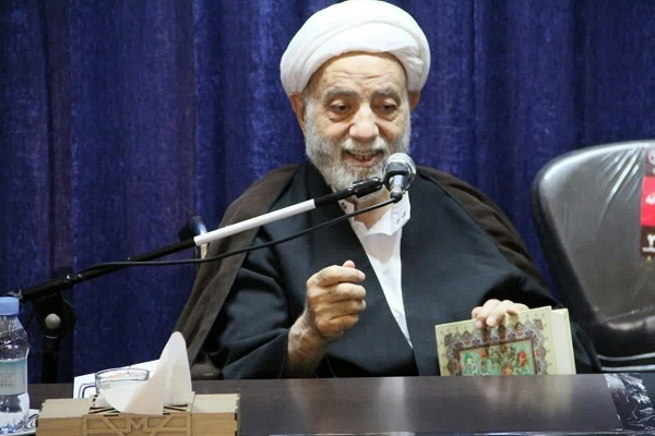 محسن قرائتی، رئیس ستاد اقامه نماز کشور