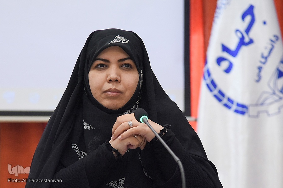 زهرا شیخی، عضو کمیسیون بهداشت، درمان و آموزش پزشکی مجلس