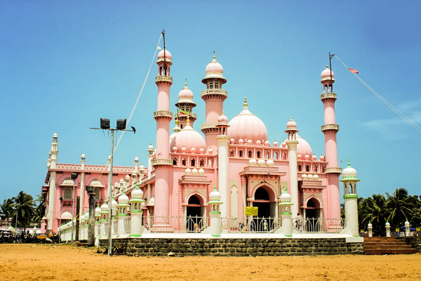 نگاهی به 9 مسجد زیبا و بزرگ هند نگاهی به 9 مسجد زیبا و بزرگ هند