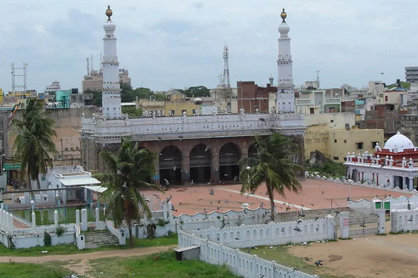 نگاهی به 9 مسجد زیبا و بزرگ هند نگاهی به 9 مسجد زیبا و بزرگ هند