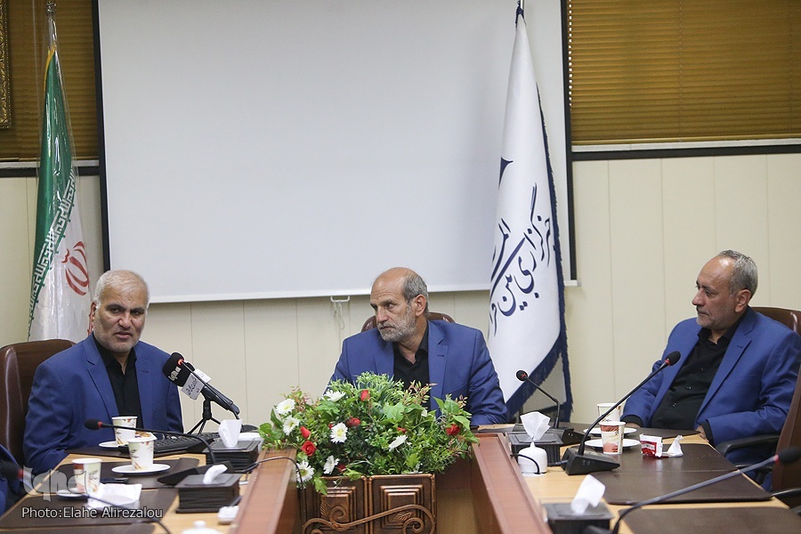 از اسارت به دست کرواتها تا سفیر صلح یونسکو از اسارت به دست کرواتها تا سفیر صلح یونسکو